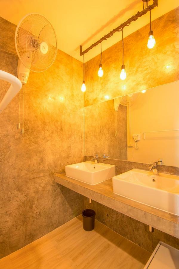 Ekanake Hostel Bangkok Extérieur photo
